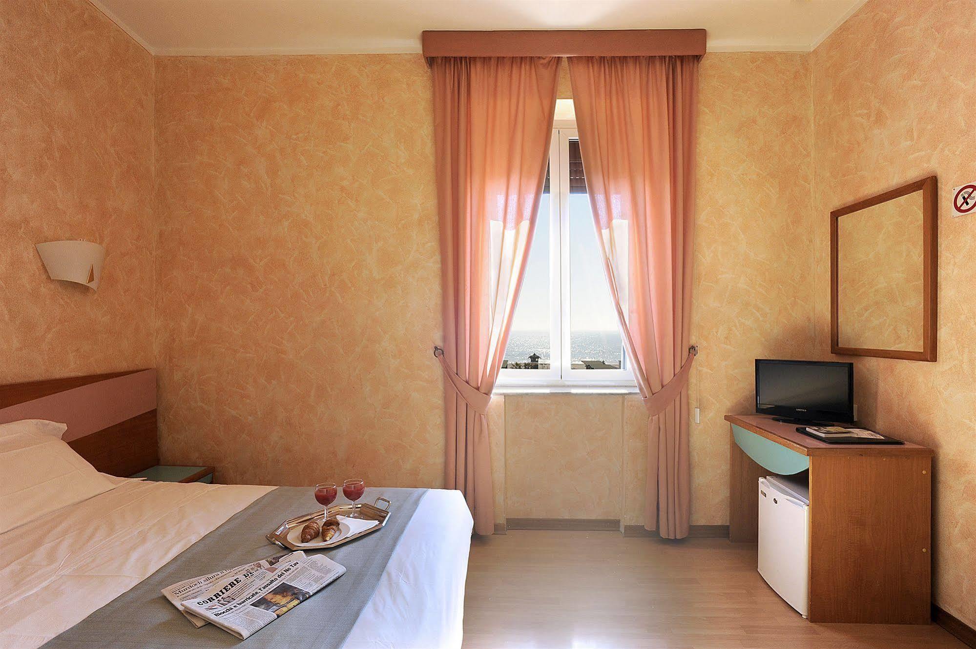 Hotel Bellavista Lido di Ostia Eksteriør bilde